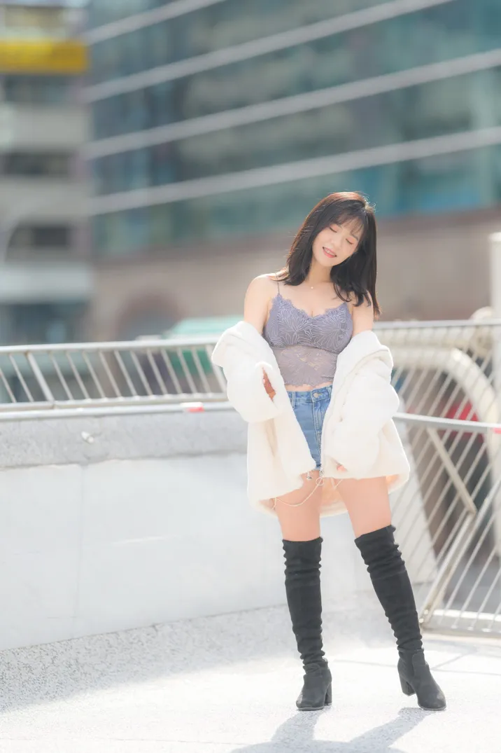 [Mzsock] NO.215 YoYo denim shorts and boots street photography#[105P]-1