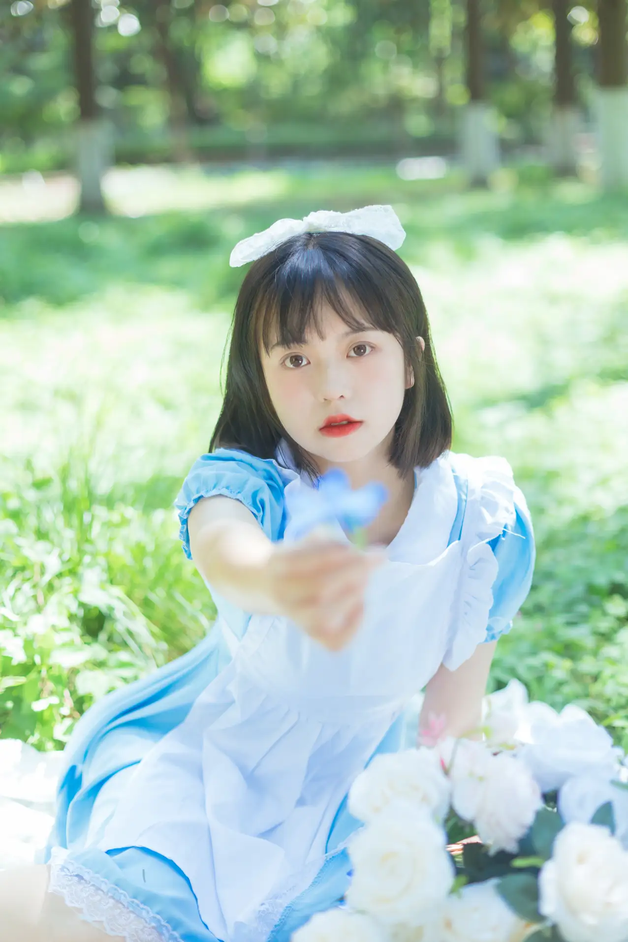 [YITUYU] 2022.08.05 Vol.1628 – Daisies and Strawberries Haji Twist#[32P]-32