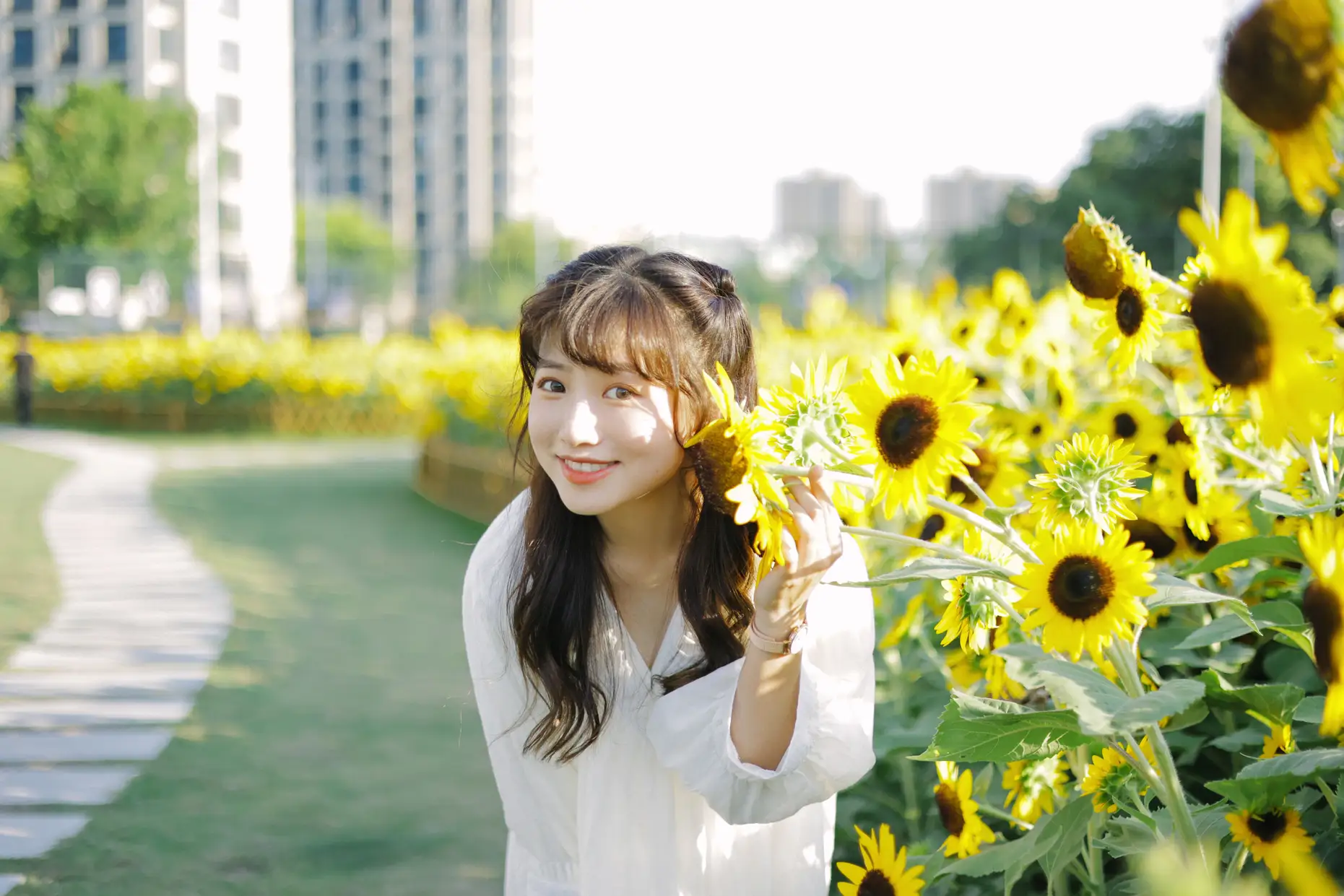 [YITUYU] 2022.08.29 Vol.1822 – Flowers and You in the Sun Fatty Blue-#[25P]-19