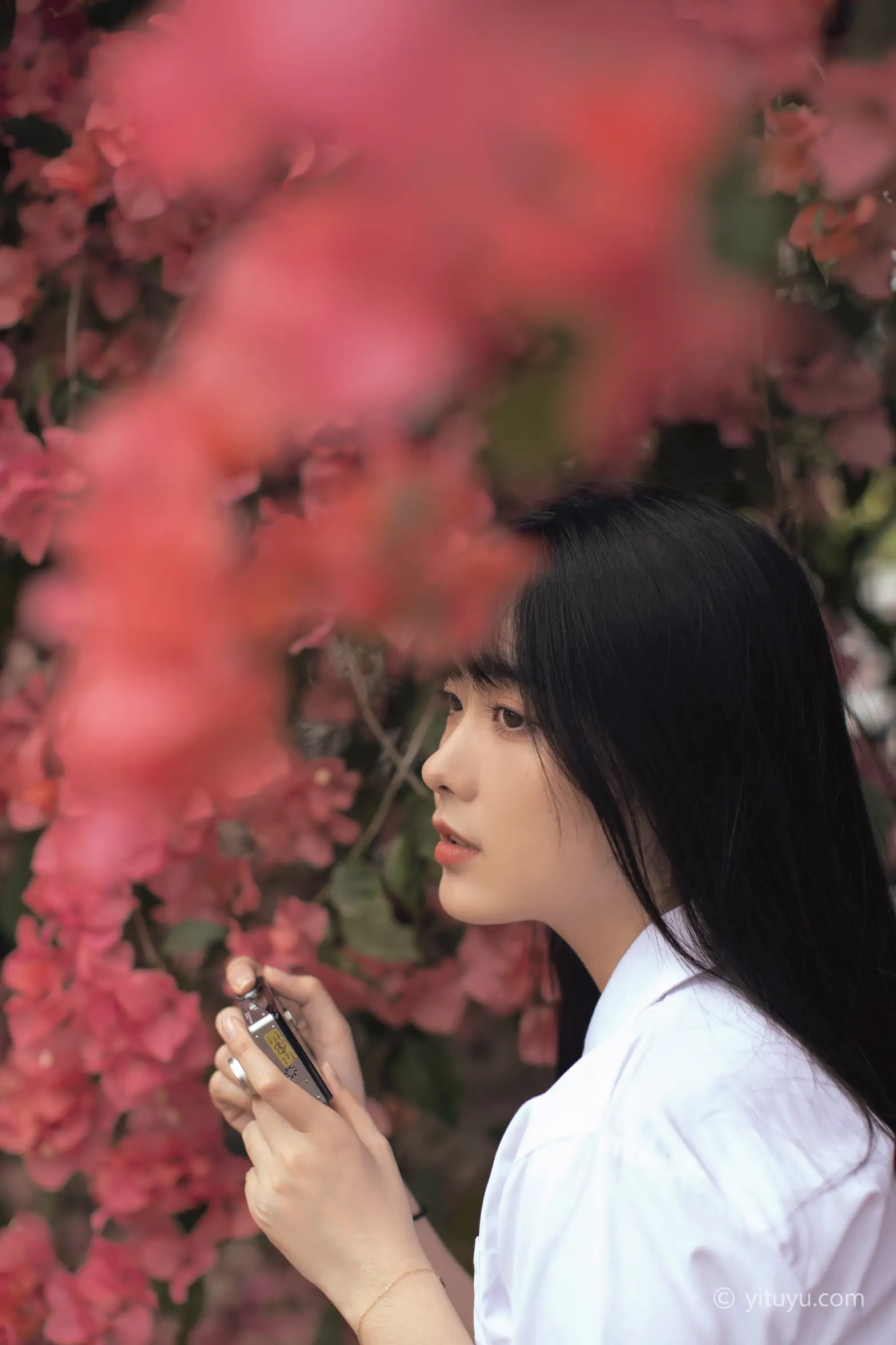 [YITUYU] 2021.04.28 Vol.046 – Flower Season Huang Ziqing#[27P]-10