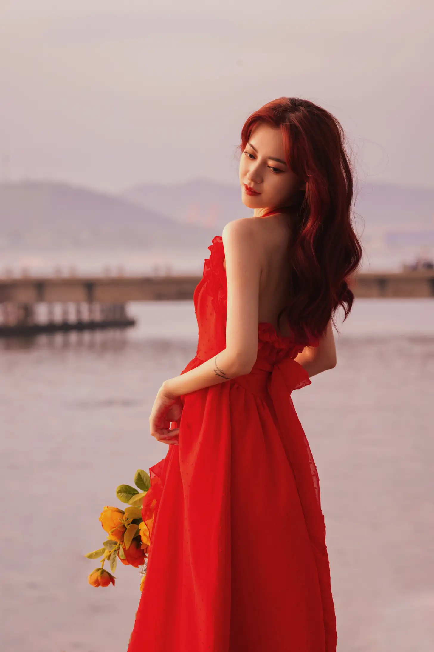 [YITUYU] 2022.09.02 Vol.1849 – Sunset at the seaside and girl in red dress Yixuan-#[33P]-7